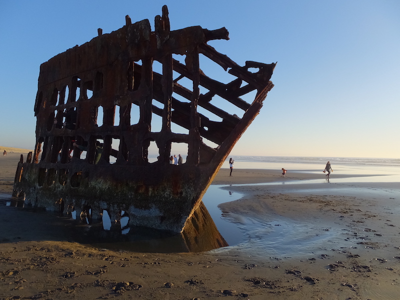 Ship reck of the Peter Iredale on beach along Fort Stevens State Park.